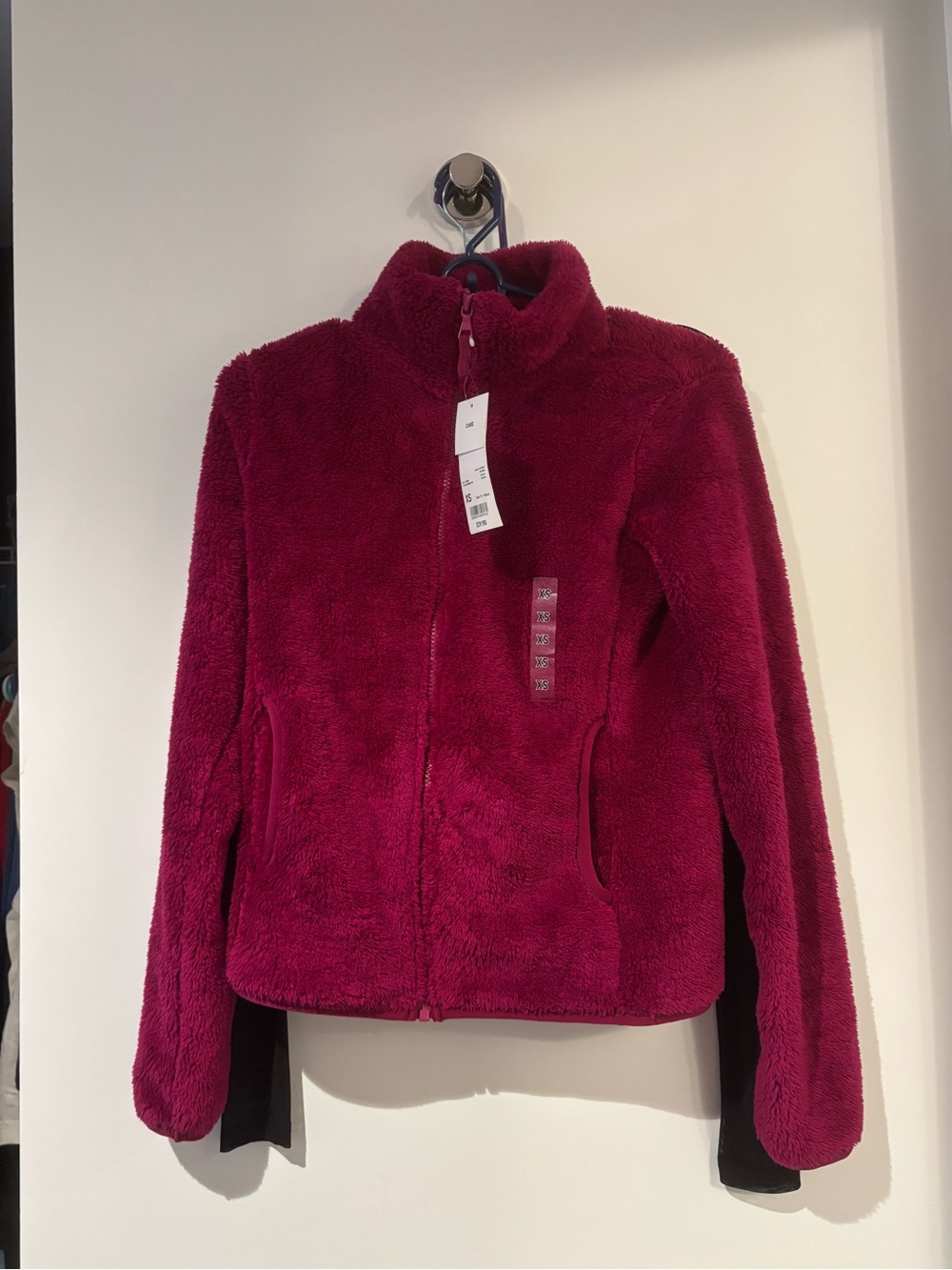 Uniqlo Magenta Fluffy Yarn Fleece Full Zip Jacket